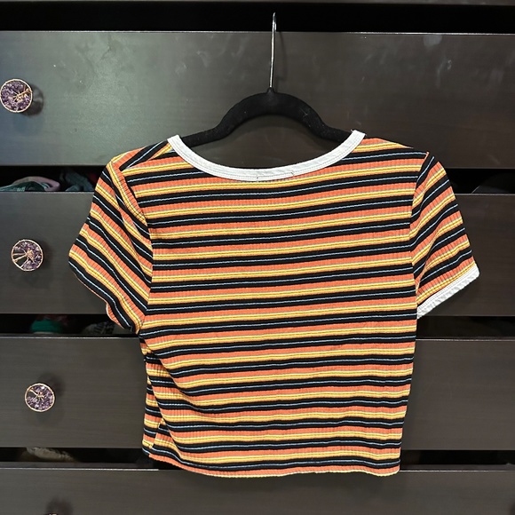 Striped Cropped Tee - Picture 2 of 6